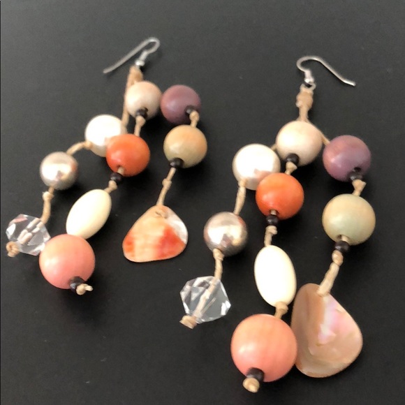 VINTAGE PIERCED BOHEMIAN INSPIRED BEAD EARRINGS - Picture 2 of 8